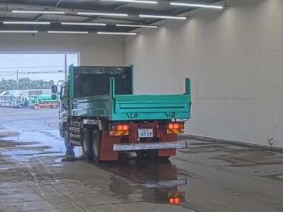 ISUZU GIGA