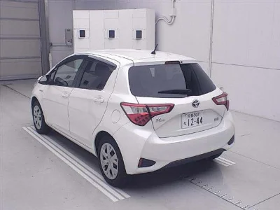 TOYOTA VITZ