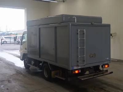 MITSUBISHI CANTER