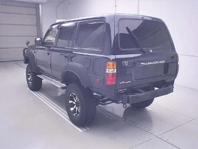 TOYOTA LAND CRUISER