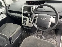 Цена авто Toyota Noah с аукционов Японии, номер кузова ZRR70G, пробег 136 000, оценка 2
