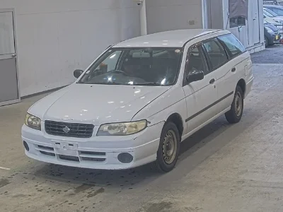 NISSAN EXPERT