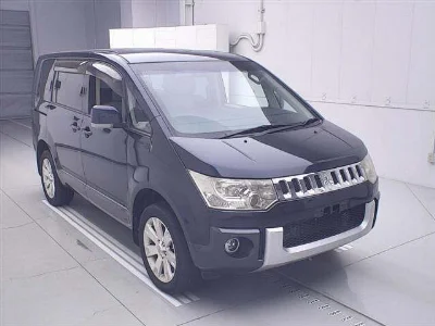 MITSUBISHI DELICA D5