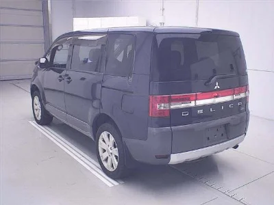 MITSUBISHI DELICA D5