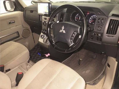 MITSUBISHI DELICA D5