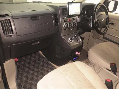 MITSUBISHI DELICA D5