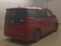 Цена авто Toyota Noah с аукционов Японии, номер кузова ZWR90W, пробег 62 000, оценка 8
