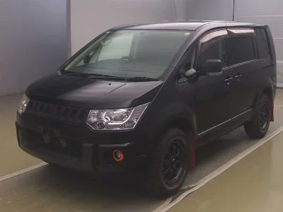 MITSUBISHI DELICA D5