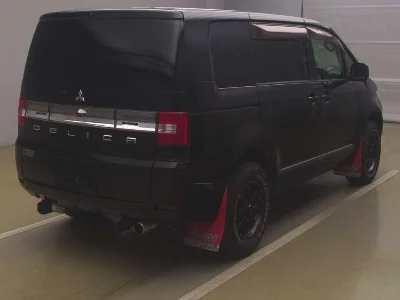 MITSUBISHI DELICA D5