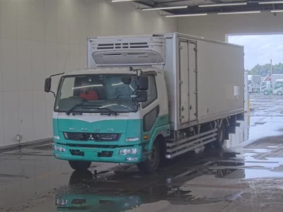 MITSUBISHI FUSO FIGHTER