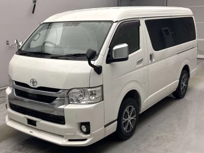 TOYOTA HIACE