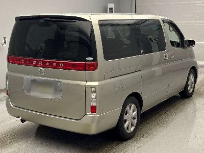 NISSAN ELGRAND