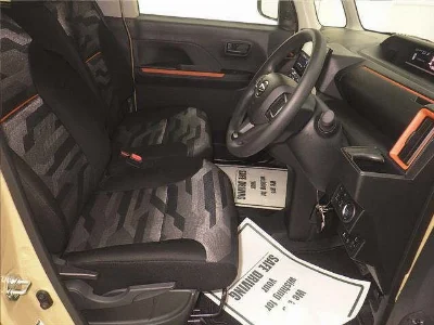 DAIHATSU TANTO FUN CROSS