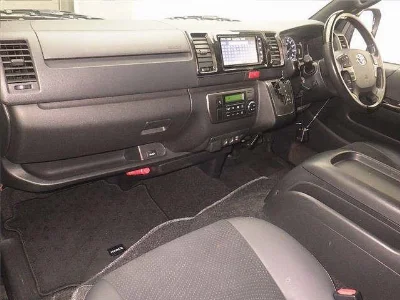 TOYOTA HIACE VAN