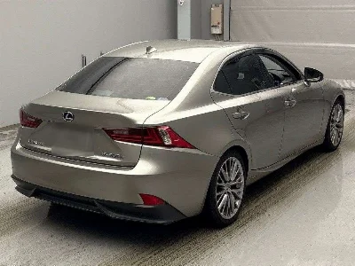 LEXUS IS