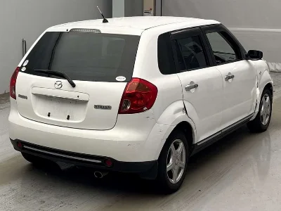 MAZDA VERISA 2
