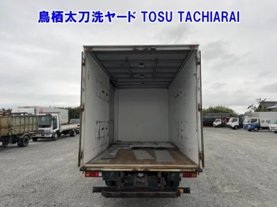 MITSUBISHI CANTER