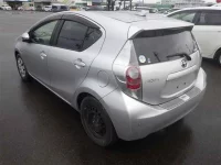 Цена авто Toyota Aqua с аукционов Японии, номер кузова NHP10, пробег 20 000, оценка 13