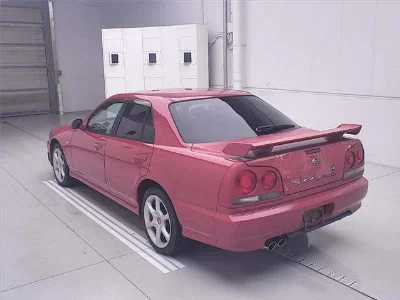 NISSAN SKYLINE
