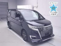 Цена авто Toyota Esquire с аукционов Японии, номер кузова ZRR80G, пробег 101 000, оценка 8