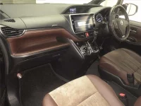 Цена авто Toyota Esquire с аукционов Японии, номер кузова ZRR80G, пробег 101 000, оценка 8