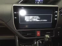Цена авто Toyota Esquire с аукционов Японии, номер кузова ZRR80G, пробег 101 000, оценка 8