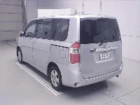 Цена авто Toyota Noah с аукционов Японии, номер кузова ZRR70G, пробег 145 000, оценка 2