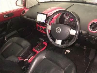 VOLKSWAGEN NEW BEETLE