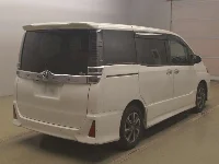 Цена авто Toyota Voxy с аукционов Японии, номер кузова ZRR80W, пробег 68 000, оценка 6