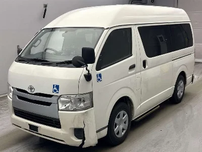TOYOTA HIACE VAN