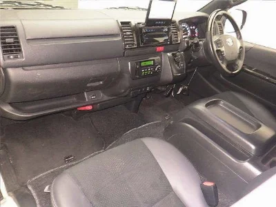TOYOTA REGIUS ACE VAN