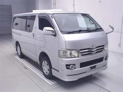 TOYOTA REGIUS ACE VAN