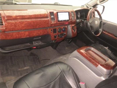 TOYOTA REGIUS ACE VAN