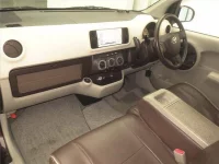 Цена авто Toyota Passo с аукционов Японии, номер кузова KGC30, пробег 67 000, оценка 2