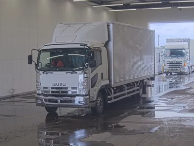 ISUZU FORWARD