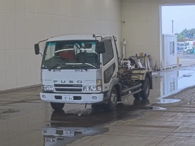 MITSUBISHI FUSO FIGHTER