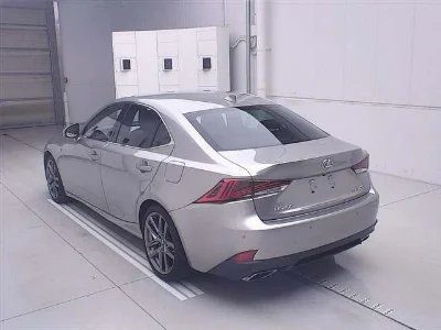 LEXUS IS