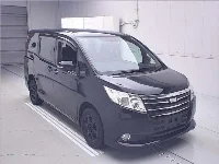 Цена авто Toyota Noah с аукционов Японии, номер кузова ZRR85G, пробег 146 000, оценка 2