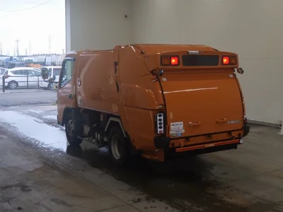 MITSUBISHI CANTER