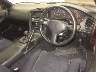 TOYOTA MR2
