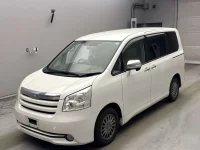 Цена авто Toyota Noah с аукционов Японии, номер кузова ZRR70G, пробег 148 000, оценка 7