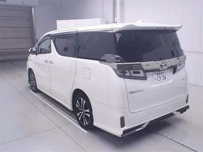 TOYOTA VELLFIRE