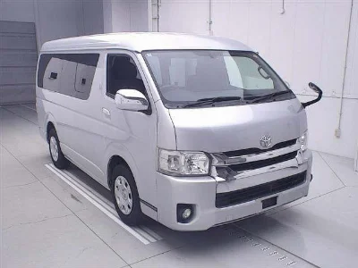 TOYOTA HIACE