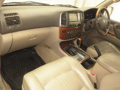 TOYOTA LAND CRUISER