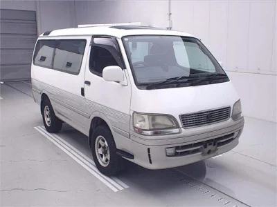 TOYOTA HIACE
