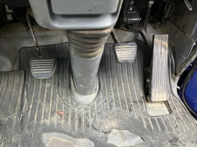 MITSUBISHI CANTER