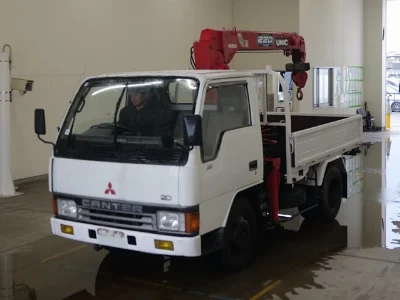 MITSUBISHI CANTER