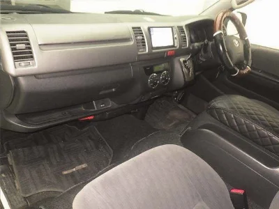 TOYOTA REGIUS ACE VAN