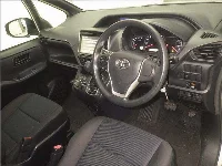 Цена авто Toyota Voxy с аукционов Японии, номер кузова ZRR80G, пробег 66 000, оценка 2