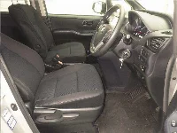 Цена авто Toyota Voxy с аукционов Японии, номер кузова ZRR80G, пробег 66 000, оценка 2